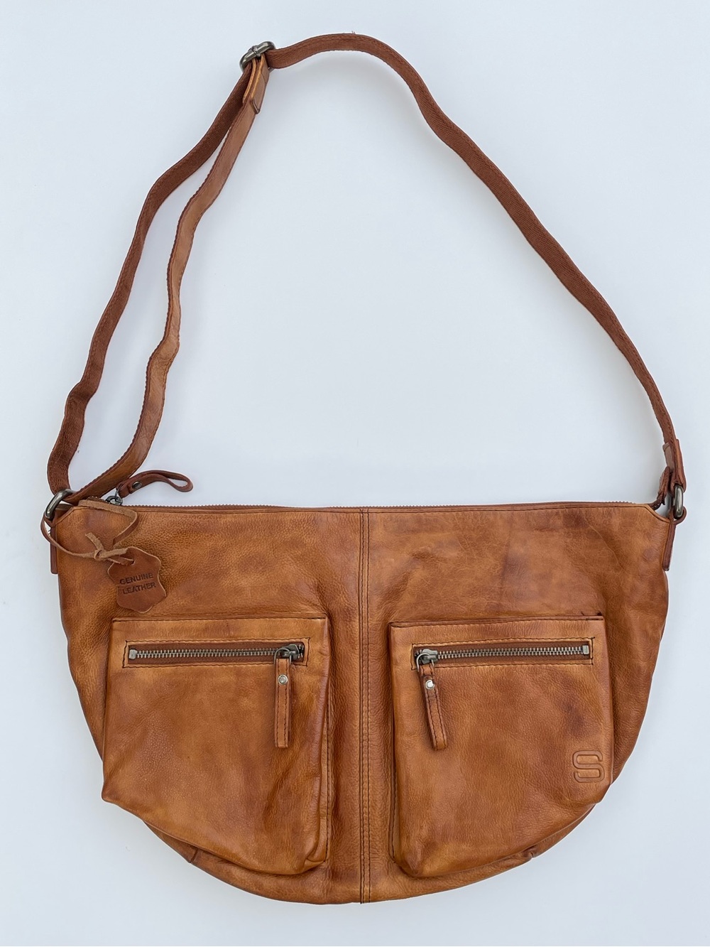 Spike & Sparrow Woman’s Brown Leather Messenger Bag with Dual Front Pockets